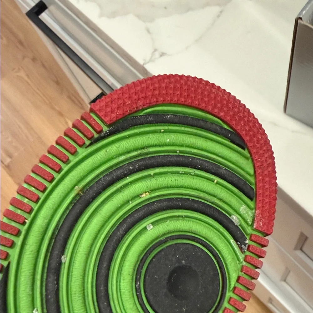 Nike Black and Red Men's Sneakers with Green Accents - Picture 4 of 8